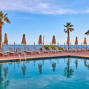 Universal Romantica Hotel